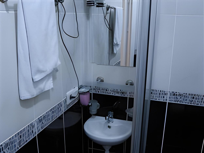 Bathroom 5, Konut Wooden House, Fatih