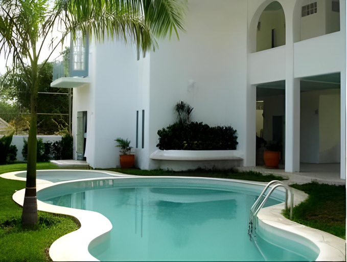 Sport & Beauty 5, Delphinus Inn, Dist. Pochutla