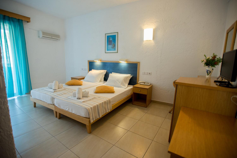 Bedroom 3, Neos Ikaros, Crete