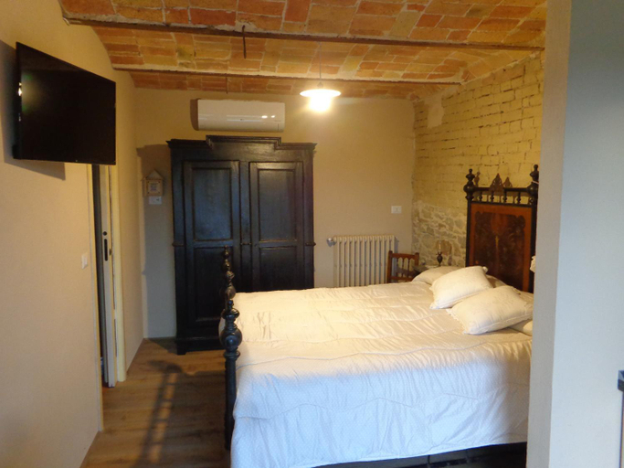 Bedroom, Cascina Romanino, Cuneo