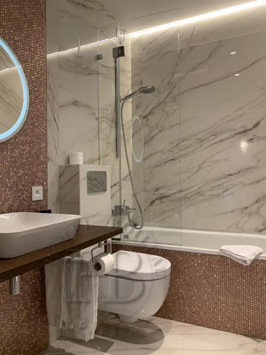 Bathroom 4, Hôtel Boileau, Paris
