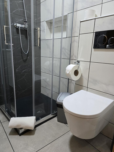 Others 4, LC's Guesthouse, Lagos