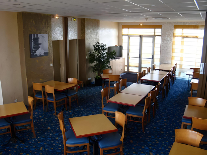 Food & Drinks 4, Brit Hotel Saint-Nazaire Centre, Loire-Atlantique