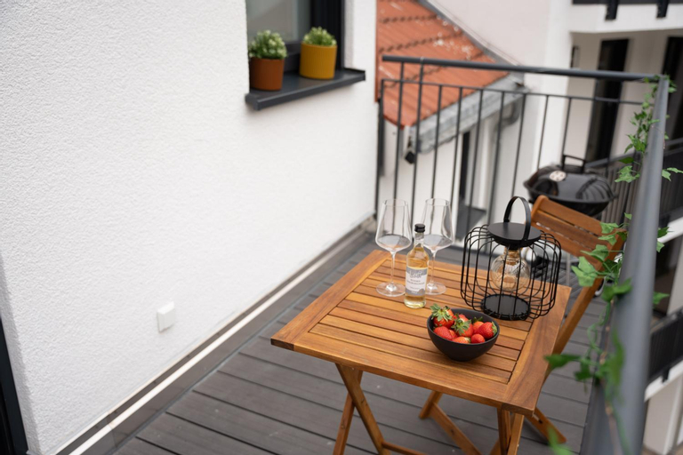 Exterior & Views 4, SCHLOSSBERG RESIDENCES - Design City-Apartment im Herzen der Weinstraße, Neustadt an der Weinstraße