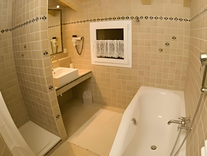 Bathroom 3, BaseCamp Apartments, Visp