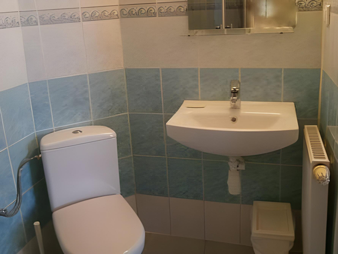 Bathroom 4, Astral, Warsaw
