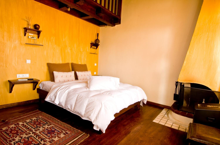 Bedroom 2, Mansion of Kerkini powered by hotel Oikoperiigitis, Central Macedonia