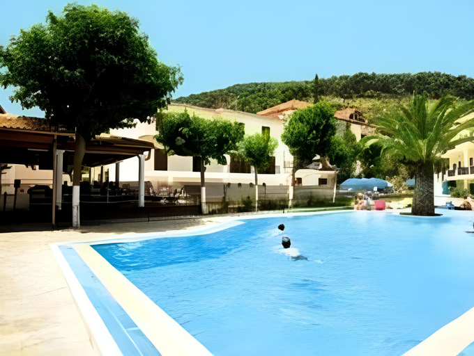 Others 4, Hotel Rezi, Epirus
