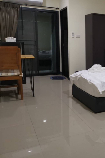 Bedroom 2, C Park, Krathum Baen