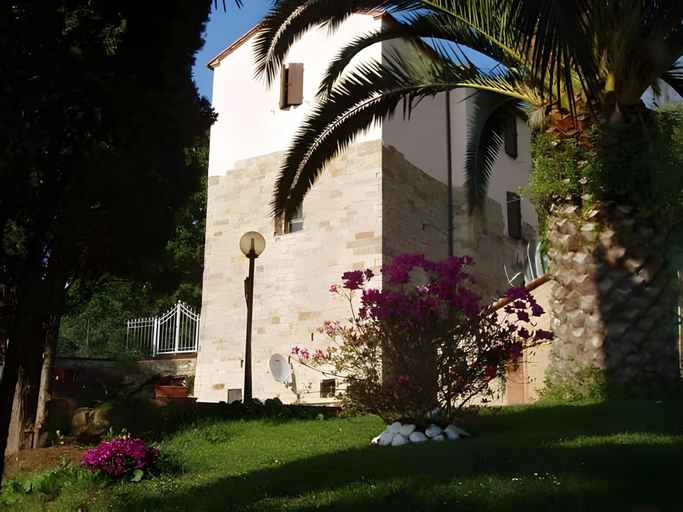 Others 4, Madonna del Poggio B&B, Grosseto