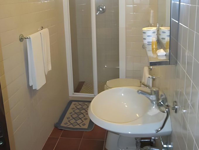 Bathroom 2, Madonna del Poggio B&B, Grosseto