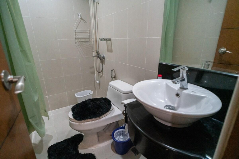 Bathroom 3, A2J Executive Studio Near Venice Mall BGC Taguig, Taguig