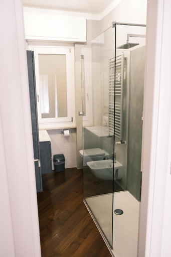 Bedroom 2, Elegant Apartment in Santa by PortofinoVacanze, Genova