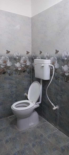 Bathroom 5, Majestic Guest House, Varanasi