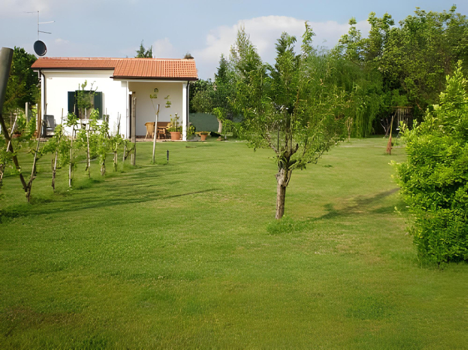 Others 5, Villa Isabella, Grosseto