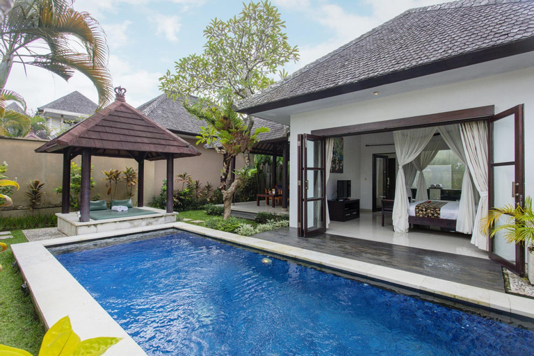 Swimming Pool 11