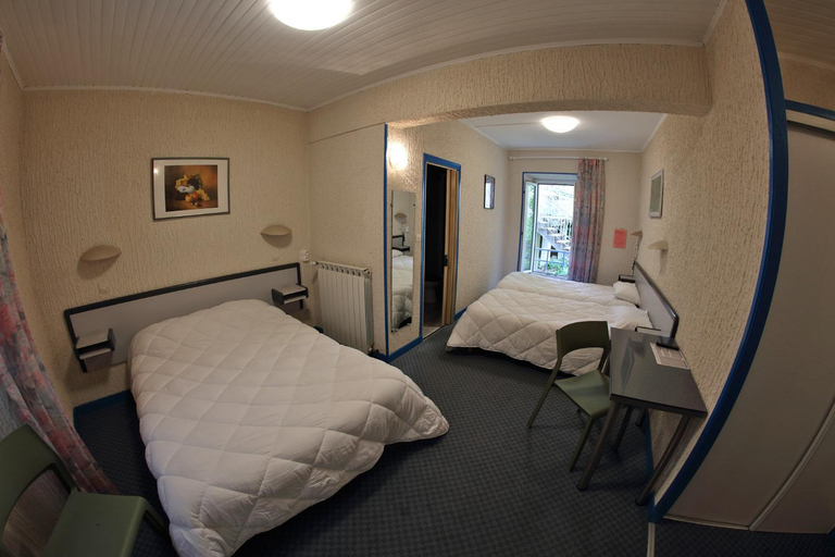 Bedroom 3, Hotel De l'Europe, Lozère