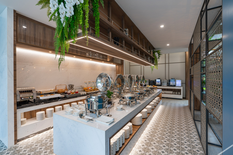 Food & Drinks 2, Bella Nara Phuket Naiyang Beach, Phuket Island
