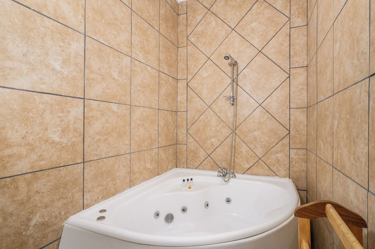 Bathroom 4, Le Petit Karoo, Eden