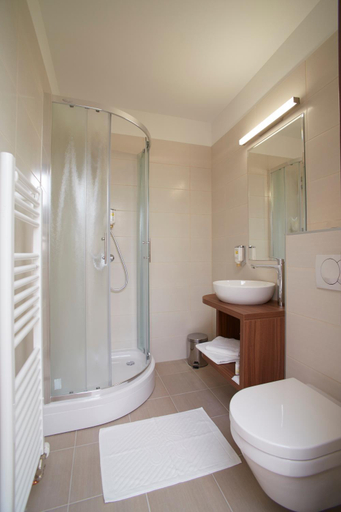 Bathroom 3, Hotel Delalut, Ravne na Koroškem