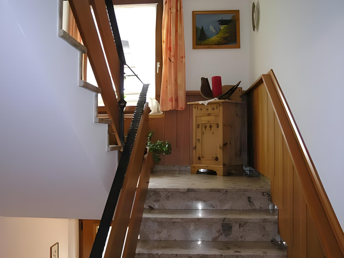 Others 3, Haus Sonnegg, Schwaz