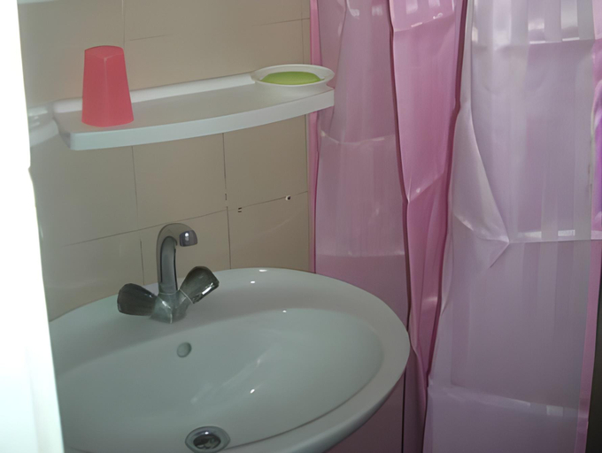 Bathroom 3, Vicky Apartments