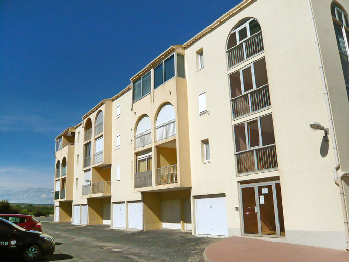 Apartment Les Hauts de St Pierre by Interhome, Aude