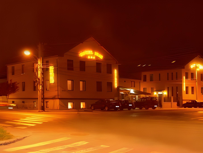 Exterior & Views 1, Hotel Iris, Arad