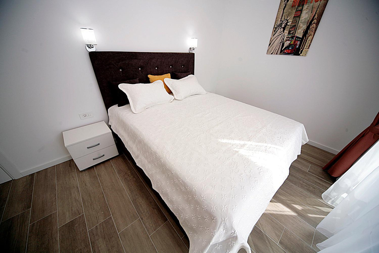 3, Sea Star Apartment