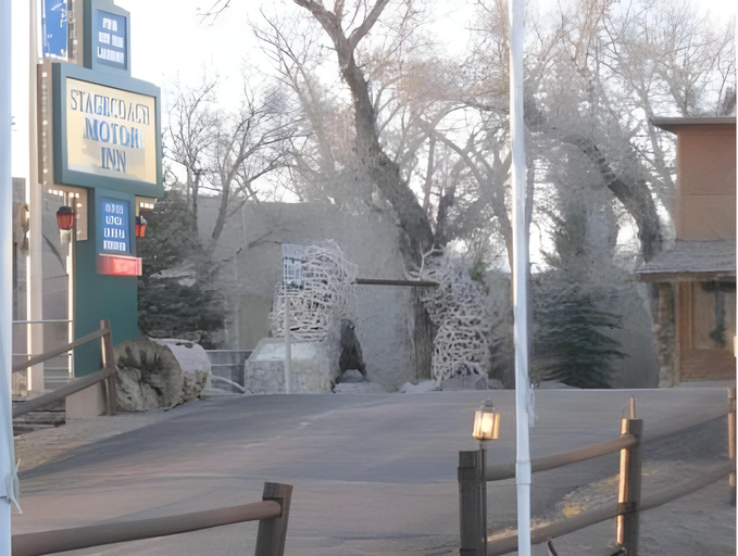 Exterior & Views, Stagecoach Inn & Suites, Fremont
