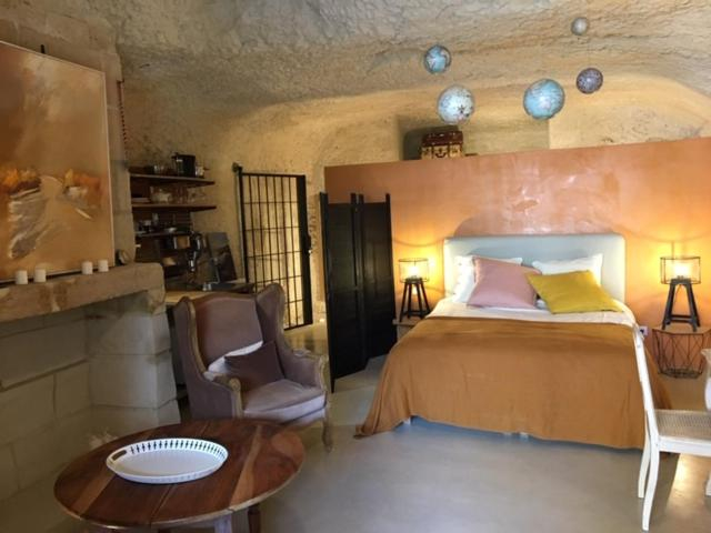 Bedroom 2, Troglodytes "Loire Sauvage", Indre-et-Loire