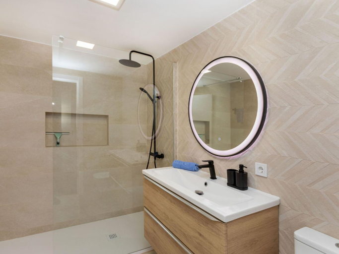 Bathroom 3, Villa Vilafortuny by Interhome, Tarragona