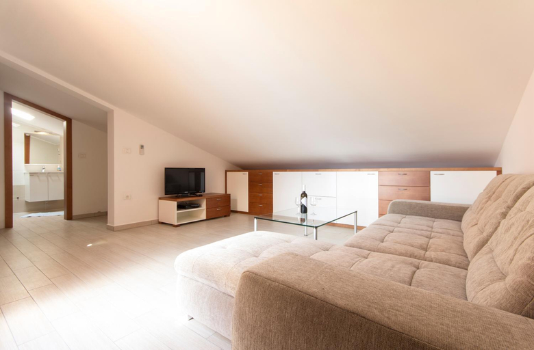 Others 4, Apartments Veronika, Medulin