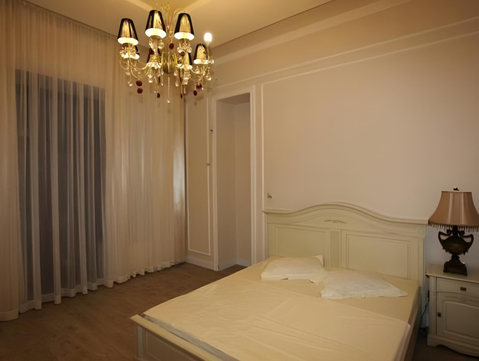 Others 3, Hotel Menshikov, Odes'ka