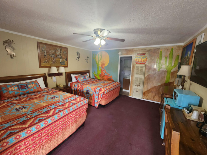Smokey Bear Motel, Lincoln