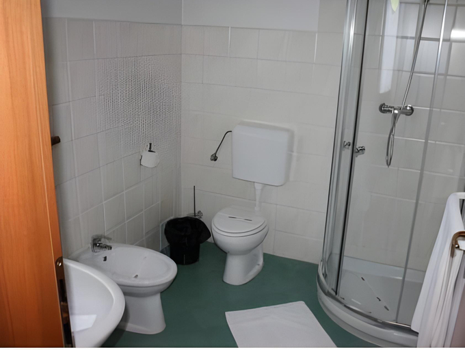 Bathroom 3, Belvedere Chalet Bran, Bran