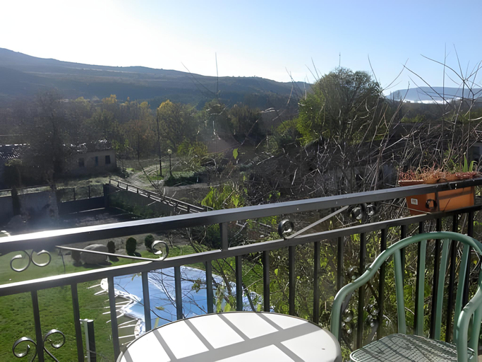Others 4, Hostal Escarla, Huesca