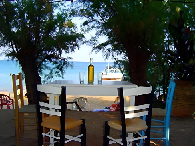 Others 4, Kassimiotis, Peloponnese