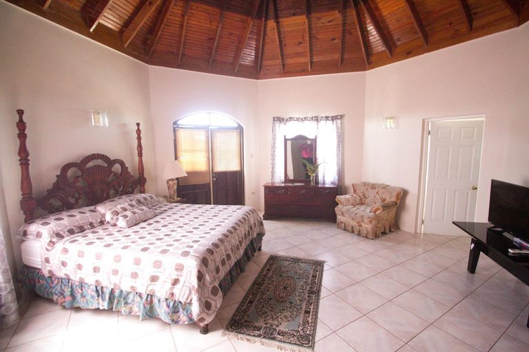 Bedroom 2, Sea View Chateau