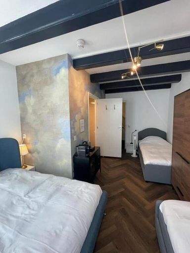 Bedroom 2, Hotel Prinsenhof Amsterdam, Amsterdam