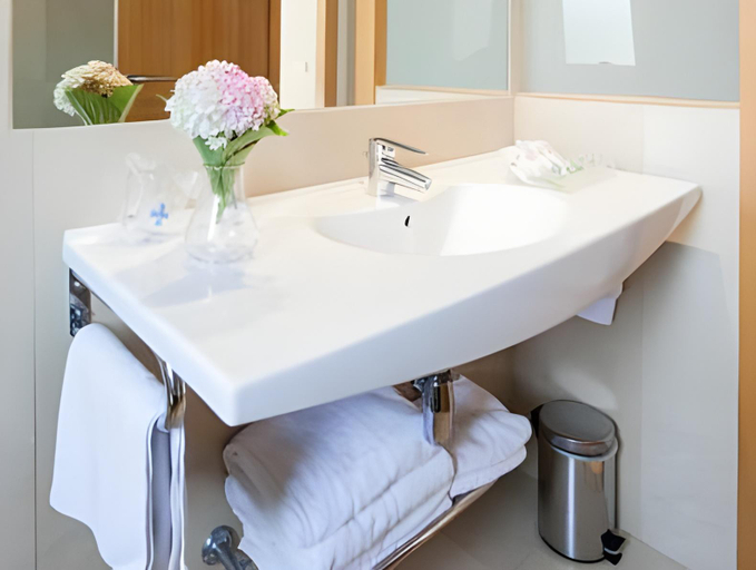Bathroom 4, Hotel Miera, Cantabria