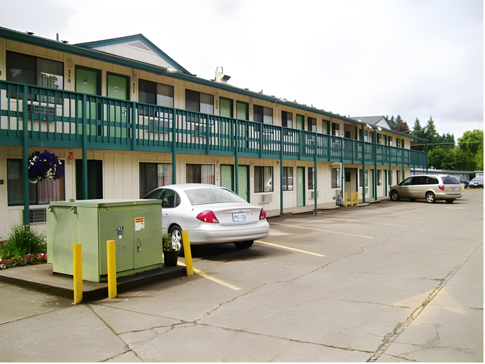 Others 3, Stagecoach Inn, Clackamas