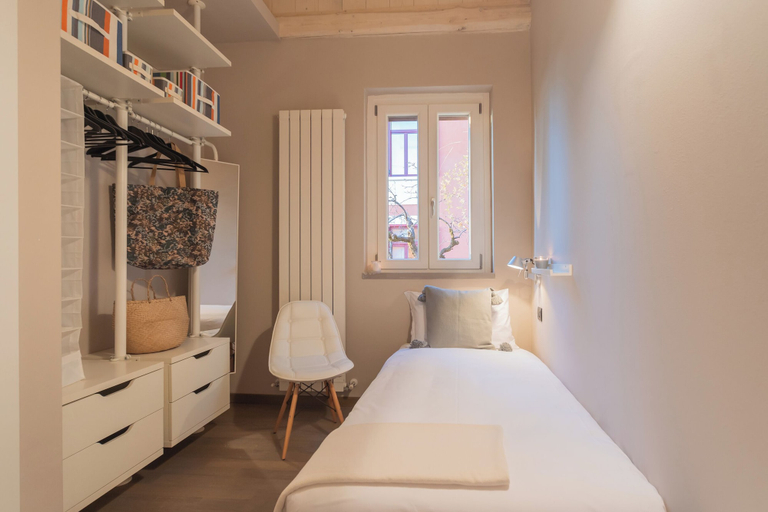 Bedroom 2, Sunset Terrace Loft Best View on Como by Rent all Como, Como