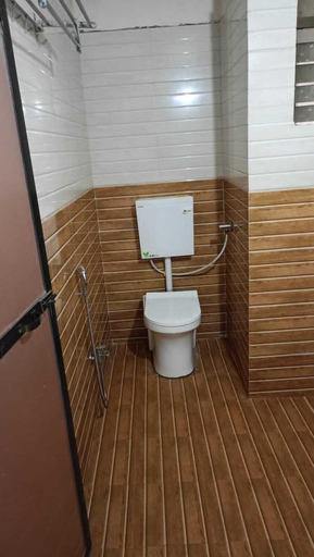 Bathroom 3, Kokan Inn, Ratnagiri
