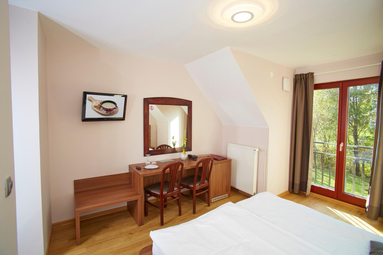 Bedroom 2, Hotel Delalut, Ravne na Koroškem