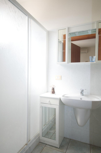 Bathroom 3, Residence Loggetta Margherita, Livorno