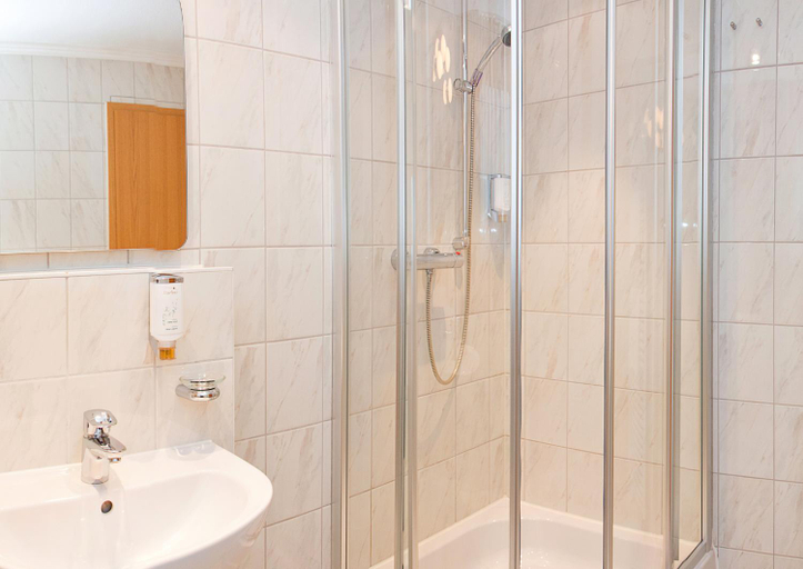 Bathroom 3, Hotel Arkade, Leverkusen