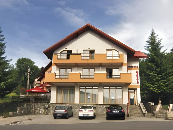 Others 5, Opus View, Sinaia