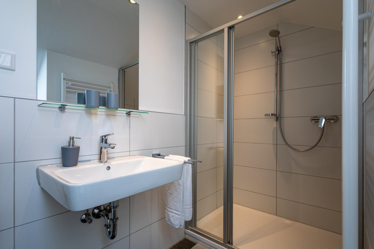 Bathroom 5, Hotel Fischerhaus, Düsseldorf