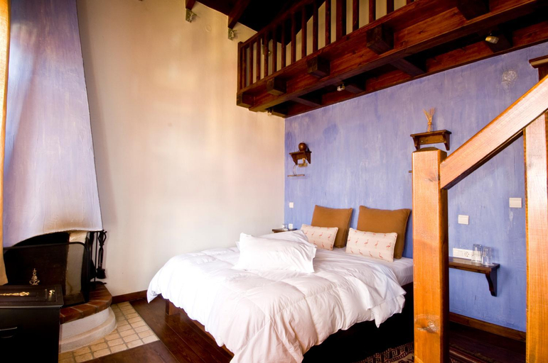Bedroom 5, Mansion of Kerkini powered by hotel Oikoperiigitis, Central Macedonia